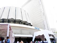 मणिपुर के मुद्दे पर महाराष्ट्र विधानसभा में हंगामा, विपक्ष ने की चर्चा की मांग, सदन से किया वॉकआउट