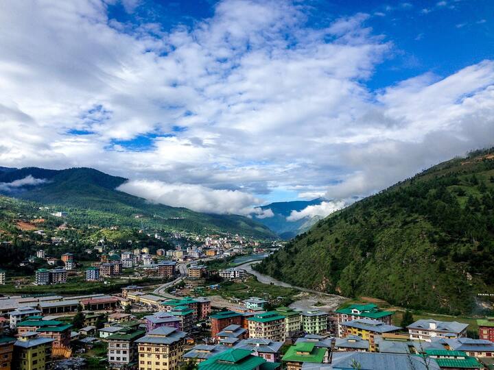 भारत के निकटवर्ती पड़ोसी देश भूटान को उनकी स्थानीय भाषा में