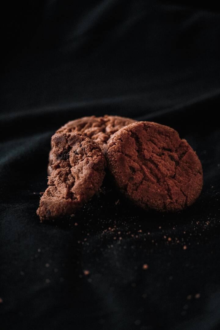 जास्त ओलावा टाळण्यासाठी तुम्ही सिलिका जेल देखील वापरू शकता.