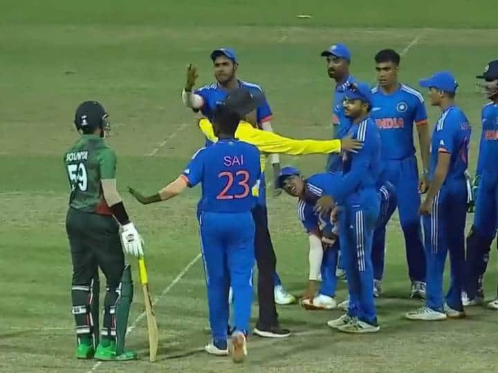 Emerging Asia Cup 2023 India A vs Bangladesh A Heated Argument Between Saumya Sarkar And Harshit Rana Watch Video Emerging Asia Cup 2023: हर्षित राणा और सौम्य सरकार के बीच हुई गहमागहमी, अंपायर को करना पड़ा बीच-बचाव, देखिए वीडियो