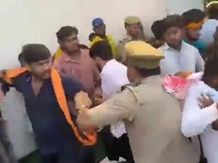 ABVP Protesters Attack Vice Chancellor Registrar University Campus In UP Gorakhpur Protest Over Fee Hike Leads To Clash Between ABVP Members, Vice-Chancellor — Watch