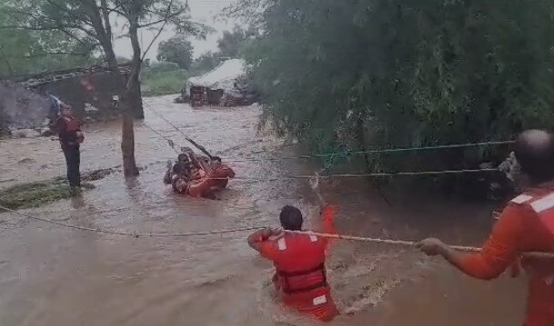 Gujarat Monsoon: રાજ્યમાં છેલ્લા 24 કલાકમાં 246 તાલુકામાં વરસાદ, નવસારીમાં આભ ફાટ્યું, જૂનાગઢ જળબંબાકાર