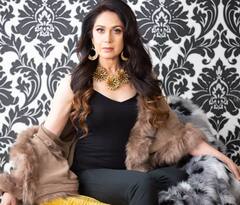 बॉलीवुड में कई सुपरहिट फिल्में देने वाली  Meenakshi Seshadri क्यों हो गई स्क्रीन से गायब? अब कहां है ये एक्ट्रेस और क्या कर रही हैं?