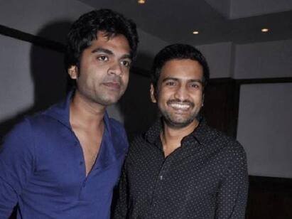 Actor Santhanam Talks about Actor Silambarasan friendship and memories Actor Santhanam: சிம்பு முன்ன மாதிரி இல்ல... ரொம்ப மாறிட்டாரு... மனம் திறந்த சந்தானம்.. ரசிகர்கள் அதிர்ச்சி...!