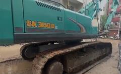 Pune News : अनधिकृत घरांवर महापालिकेचा हातोडा; भरपावसात नागरिक रस्त्यावर