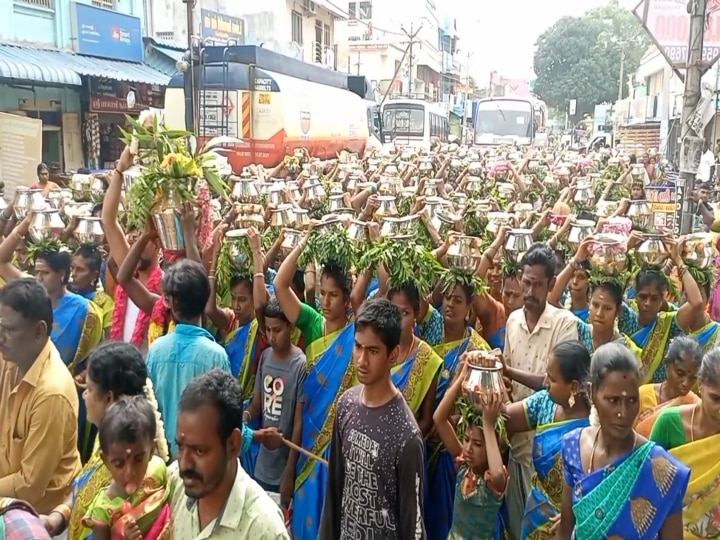 Aadi Pooram: பல்லவர் கால அம்மன் கோவிலில் ஆடிப்பூரம் திருவிழா கோலாகலம்..! கருவறையில் பாலாபிஷேகம் செய்த பக்தர்கள்..!