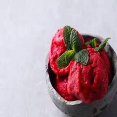 Berry Ice Cream:  ਮਾਨਸੂਨ 'ਚ ਵਧਦਾ ਹੈ ਇਨਫੈਕਸ਼ਨ ਦਾ ਖਤਰਾ, ਬਾਹਰ ਦਾ ਖਾਣ ਤੋਂ ਬਚੋ ਤੇ ਘਰ 'ਚ ਬਣਾਓ ਇਹ ਰੈਸਿਪੀ