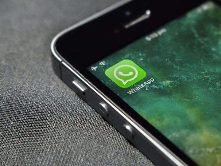 WhatsApp now lets users to initiate group call with up to 15 people in iOS and Android iOS यूजर्स अब वॉट्सऐप पर एकसाथ 15 लोगों को कर सकते हैं ग्रुप कॉल, कंपनी ने दोगुना की लिमिट 