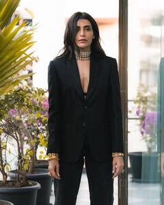 Karishma Tanna PHOTO: કરિશ્મા તન્નાએ બોસી લુકમાં પાડ્યો વટ, તસવીરોએ મચાવ્યો હંગામો