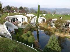 इन इमारतों की बनावट देख हर कोई हो जाता है हैरान, तस्वीरें देख आप भी कहेंगे- 