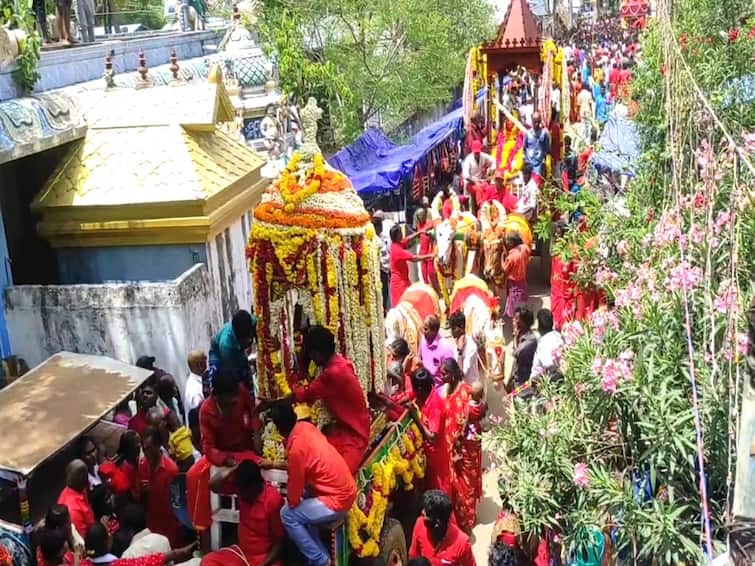Mayiladuthurai St. George's Santhiyakapar Temple car festvial which was held very critically TNN பொறையாறு செயின்ட் ஜார்ஜ் புனித சந்தியாகப்பர் ஆலயத்தின் 23-ம் ஆண்டு தேர்பவனி விழா