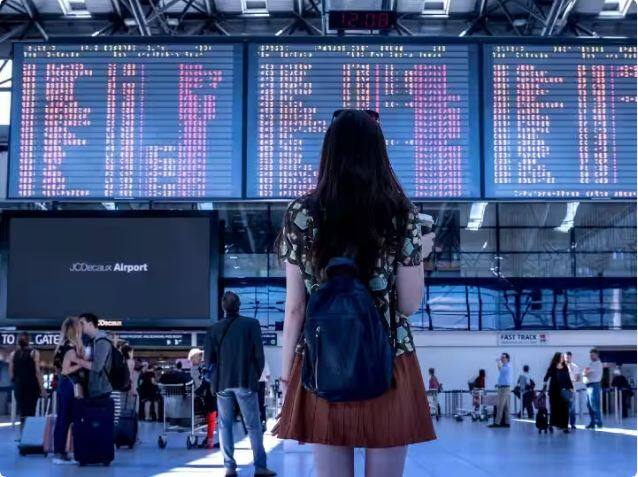 10 countries Visa will not be required : ਵਿਦੇਸ਼ ਜਾਣ ਲਈ ਪਾਸਪੋਰਟ ਅਤੇ ਵੀਜ਼ਾ ਦੀ ਲੋੜ ਹੁੰਦੀ ਹੈ। ਇਸ ਤੋਂ ਬਿਨਾਂ ਤੁਸੀਂ ਵਿਦੇਸ਼ ਨਹੀਂ ਜਾ ਸਕਦੇ, ਪਰ ਇੱਥੇ ਅਸੀਂ ਤੁਹਾਨੂੰ ਕੁਝ ਅਜਿਹੇ ਦੇਸ਼ਾਂ ਬਾਰੇ ਦੱਸ ਰਹੇ ਹਾਂ ਜਿੱਥੇ ਤੁਸੀਂ ਬਿਨਾਂ ਵੀਜ਼ਾ ਦੇ ਜਾ ਸਕਦੇ ਹੋ।