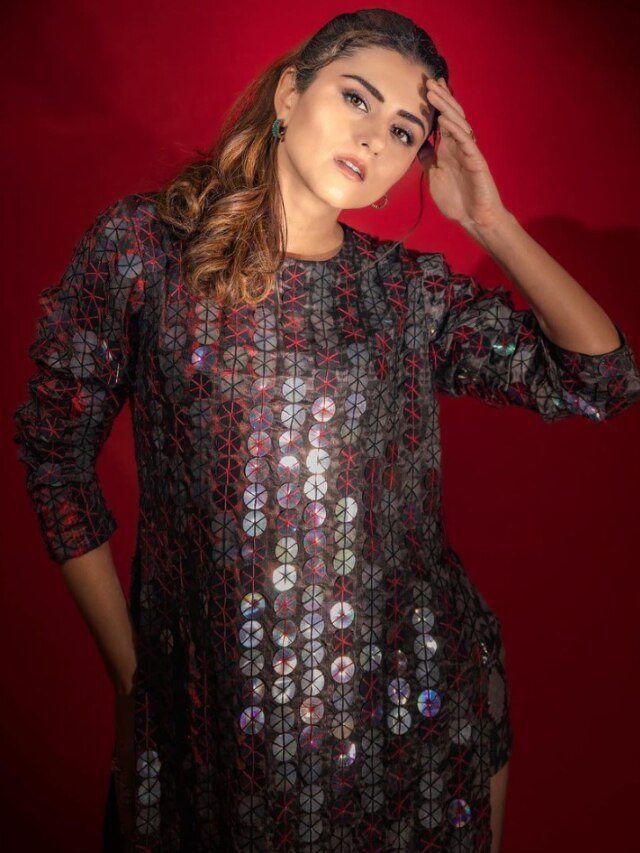 Buy online New Arrival Designed By Manish Malhotra from Kurta Kurtis for  Women by Brand By Manish Malhotra for ₹1899 at 42% off | 2024 Limeroad.com
