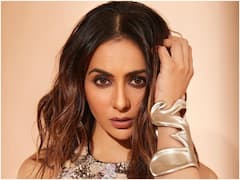 మత్తు కళ్ళతో మాయ చేస్తోన్న రకుల్ ప్రీత్ సింగ్ - వైరల్ అవుతున్న ఫోటోలు!