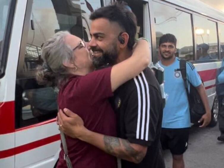 Virat Kohli Hugs West Indies Wicket keeper Joshua Da Silva's mother in heart full moment Virat Kohli: కొడుకును వదిలేసి, కోహ్లీని హత్తుకున్న విండీస్ క్రికెటర్ తల్లి - వీడియో వైరల్