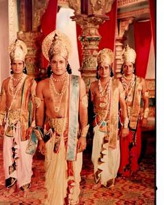 Ramayan के साथ महाभारत में भी अपनी एक्टिंग का हुनर दिखा चुके हैं ये चार सितारे, क्या आपको हैं याद