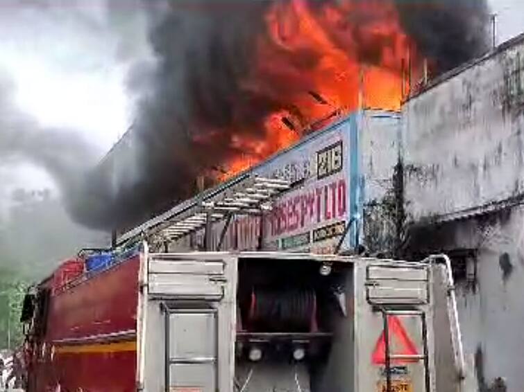 Andhra Pradesh Fire Accident In Vizianagaram Balaji Cloth Market Fire Accident In Vizianagaram: విజయనగరం క్లాత్ మార్కెట్‌లో అగ్ని ప్రమాదం, పలు దుకాణాలు దగ్ధం