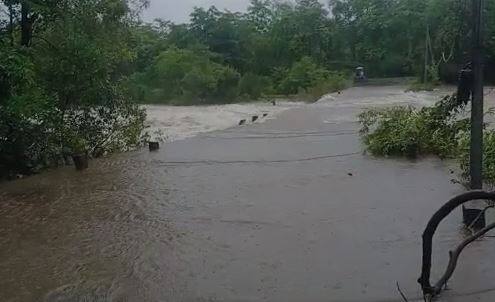 Heavy rain will break in this district of the state of gujarat  in the next three hours, the Meteorological Department has predicted Rain Forecast: આગામી ત્રણ કલાક રાજયના આ જિલ્લામાં તૂટી પડશે ભારે વરસાદ, હવામાન વિભાગની આગાહી
