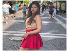 Kethika Sharma: పొట్టి డ్రెస్సులో విదేశాల్లో షికార్లు చేస్తున్న కేతికా శర్మ