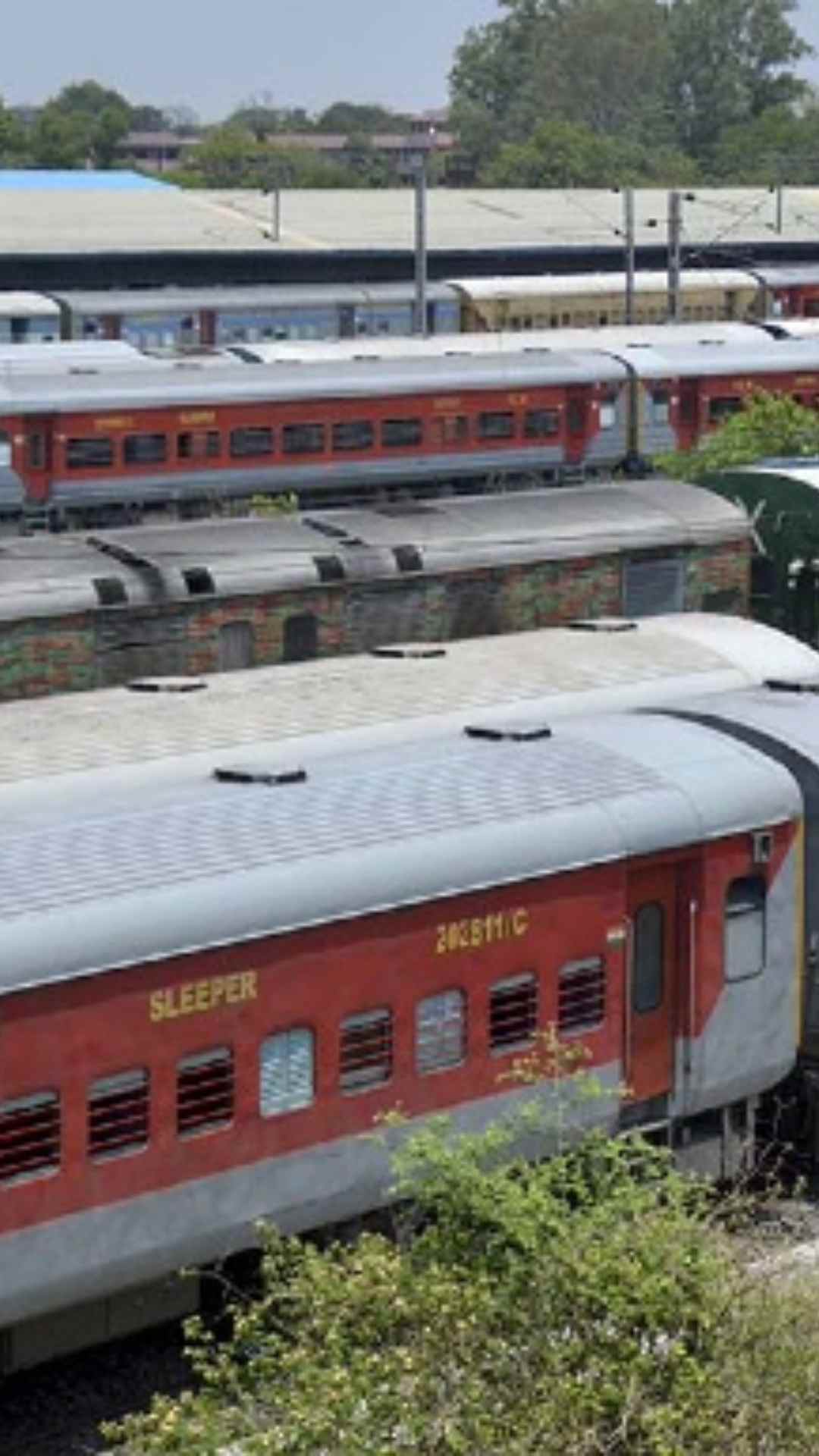 ये ट्रेन कोई और नहीं बल्कि दिल्ली-अमृतसर के बीच चलने वाली स्वर्ण शताब्दी थी