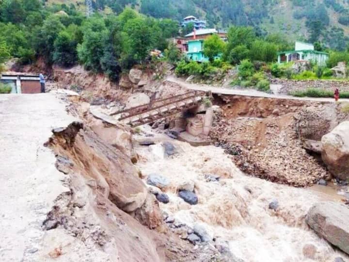 Loss of Rs 4985.68 crore and 138 people death in Himachal due to rain ann Shimla Flood: हिमाचल में खत्म नहीं हुआ बारिश से तबाही का तांडव, 28 दिन में 4985.68 करोड़ का नुकसान, 138 लोगों की मौत