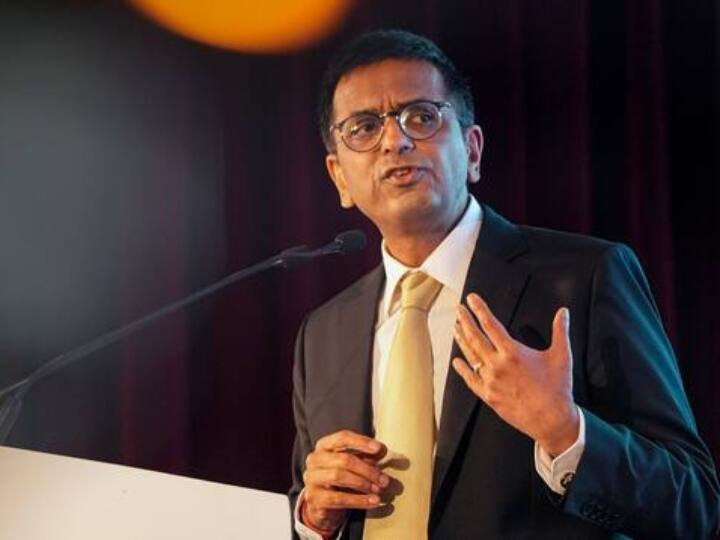 CJI Remarks: 'टेक्नोलॉजी का इस्तेमाल कर लोगों से किया जा रहा गलत व्यवहार', प्रधान न्यायाधीश चंद्रचूड़ ने जताई चिंता IIT Madras CJI DY Chandrachud expressed his concern about the misuse of AI and technology CJI Remarks: 'टेक्नोलॉजी का इस्तेमाल कर लोगों से किया जा रहा गलत व्यवहार', प्रधान न्यायाधीश चंद्रचूड़ ने जताई चिंता