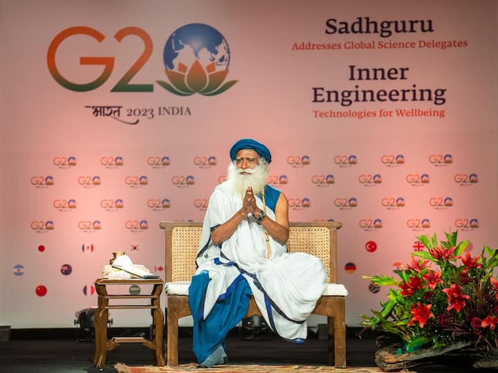 Isha Yoga Center is established in Coimbatore by Sadhguru, a renowned Yogi and mystic. The center offers all four major paths of yoga such as kriya (energy), gnana (knowledge), karma (action), and bhakti (devotion). (Image Source: Isha Foundation)