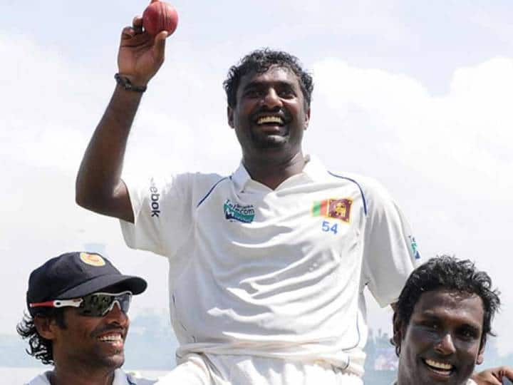 आज के दिन साल 2010 में पूर्व श्रीलंकाई खिलाड़ी मुथैया मुरलीधरन ने टेस्ट क्रिकेट को अलविदा कहने के साथ अपने 800 टेस्ट विकेट भी पूरे किए थे. मुरली के नाम अंतरराष्ट्रीय क्रिकेट में 1347 विकेट दर्ज हैं.