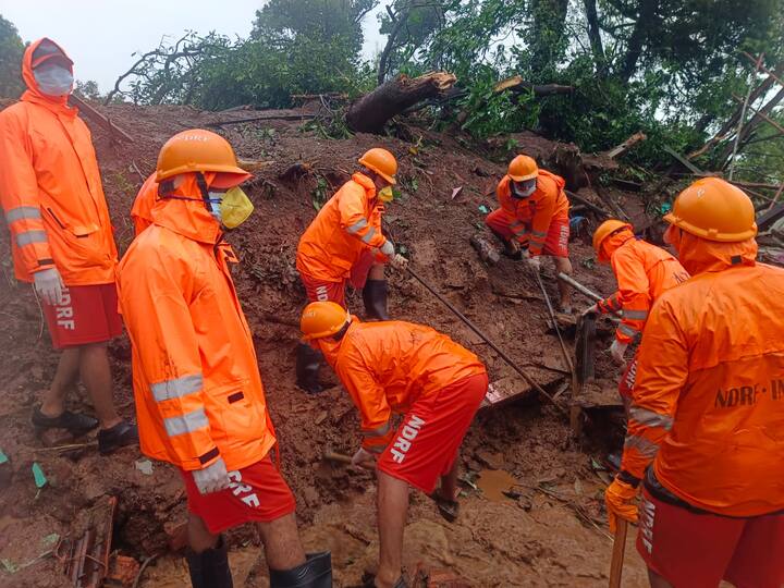 बुधवारी (19 जुलै) रात्री घडलेल्या दुर्घटनेमध्ये आतापर्यंत 22 लोकांना आपला जीव गमवावा लागला आहे.