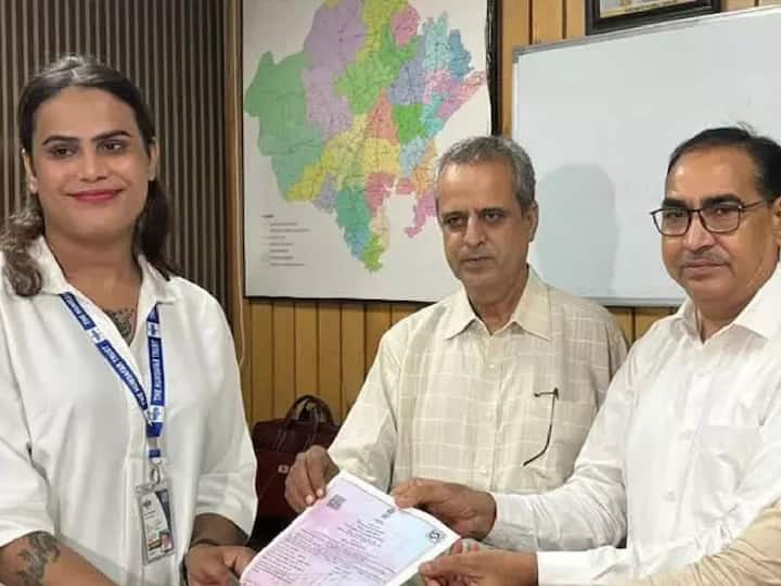 In A First In Rajasthan, Transgender Issued Birth Certificate  Noor Shekhawat Transgender Birth Certificate: அசத்தல் திட்டம்.. ராஜஸ்தானில் முதல் முறையாக திருநங்கைக்கு பிறப்புச் சான்றிதழ்..!