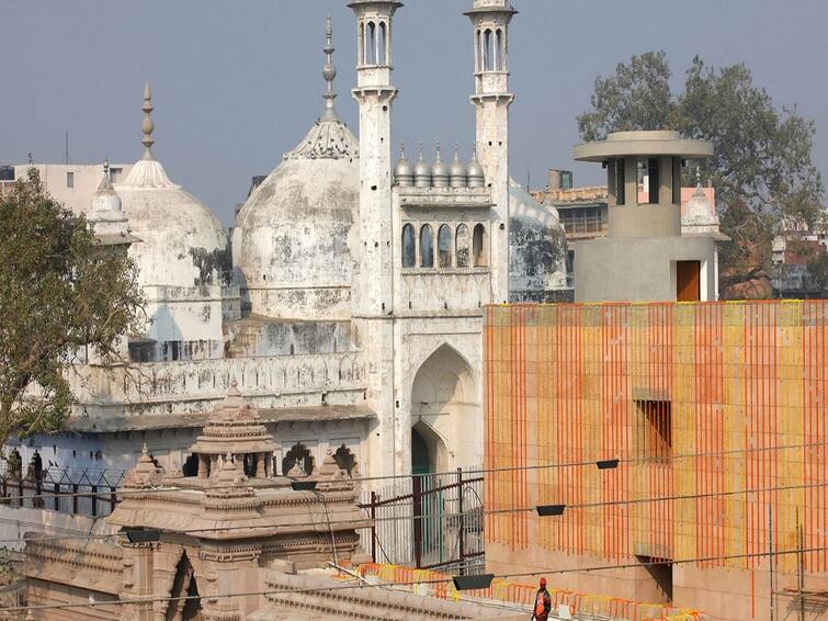 Varanasi Court orders ASI survey of Gyanvapi mosque know case details here மசூதியில் இருப்பது சிவலிங்கமா? ஆய்வு செய்ய இந்திய தொல்லியல் துறைக்கு வாரணாசி நீதிமன்றம் உத்தரவு