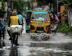 West Bengal Weather : ফের নিম্নচাপের ভ্রুকুটি, বজ্রবিদ্যুৎ-সহ বৃষ্টির পূর্বাভাস দক্ষিণবঙ্গে