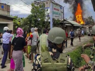 Manipur Tension: உச்சகட்ட பதற்றம்? மற்ற மாநிலங்களுக்கும் பரவும் இனக்கலவரம்..மிசோரத்தில் இருந்து வெளியேறும் மெய்தி சமூகத்தினர்