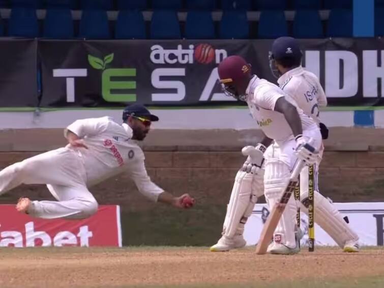 India vs West Indies 2nd Test Ajinkya Rahane take one-handed catch at first slip watch Rahane Catch Viral: ராங்காக வந்த கேட்ச்.. டைவ் அடிச்சு பிடிச்ச ராவடி ’ரஹானே’.. இணையத்தில் வைரலாகும் வீடியோ!