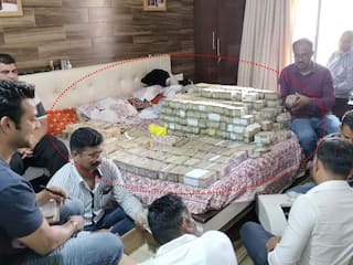 Nagpur Online Fraud : नागपुरातील व्यापाऱ्याला ऑनलाईन गेमच्या माध्यमातून 58 कोटींचा गंडा; आरोपीच्या घरातून 18 कोटींची रोकड, 15 किलो सोनं जप्त
