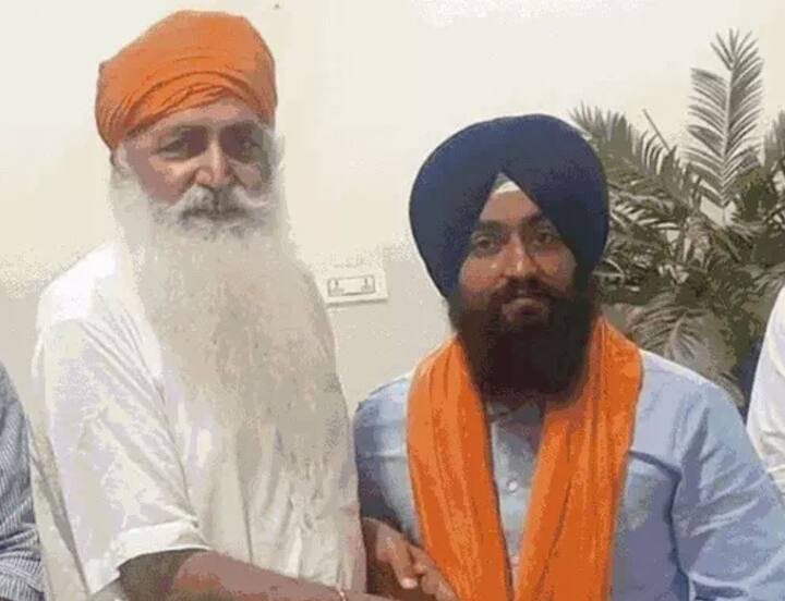 ਬੇਸ਼ੱਕ ਪੁਲਿਸ ਵੱਲੋਂ ਇਸ ਦੀ ਪੁਸ਼ਟੀ ਨਹੀਂ ਕੀਤੀ ਗਈ ਕਿ ਤੇਜਵੀਰ ਦਾ ਅਕਾਲੀ ਦਲ ਨਾਲ ਸਬੰਧ ਹੈ, ਪਰ ਦੂਜੇ ਪਾਸੇ ਉਸ ਦੀਆਂ ਫੋਟੋਆਂ ਵਿੱਚ ਸਾਫ ਦਿਖਾਈ ਦੇ ਰਿਹਾ ਹੈ ਕਿ ਕਿਸ ਤਰੀਕੇ ਨਾਲ ਇਹ ਅਕਾਲੀ ਦਲ ਦੇ ਸੀਨੀਅਰ ਲੀਡਰਾਂ ਨਾਲ ਖੜ੍ਹਾ ਨਜ਼ਰ ਆ ਰਿਹਾ ਹੈ।