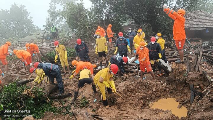 दरड दुर्घटनेत वाचलेले 76 जण आजही घाबरलेल्या स्थितीत आहेत. घडलेल्या प्रसंगातून ते अजून सावरलेले नाहीत.