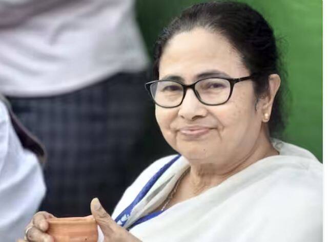 ਹਾਲਾਂਕਿ, ਏਬੀਪੀ ਸੀ-ਵੋਟਰ ਸਰਵੇ ਵਿੱਚ ਬਹੁਤ ਸਾਰੇ ਲੋਕ ਉਹਨਾਂ ਦੇ ਨਾਮ 'ਤੇ ਸਹਿਮਤ ਨਹੀਂ ਹੋਏ ਹਨ। ਸਿਰਫ਼ 10 ਫ਼ੀਸਦੀ ਲੋਕਾਂ ਦਾ ਮੰਨਣਾ ਹੈ ਕਿ ਮਮਤਾ ਬੈਨਰਜੀ ਪੀਐਮ ਮੋਦੀ ਦੇ ਸਾਹਮਣੇ ਮਜ਼ਬੂਤ​ਉਮੀਦਵਾਰ ਹੈ।