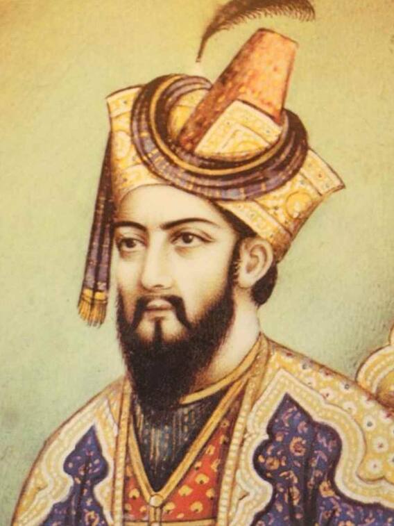 बाबर और उसके वंशज को क्यों कहा जाता है मुगल?