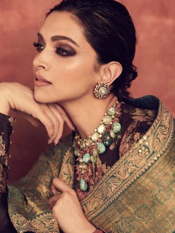 इन यूनिक इयररिंग्स का करें कलेक्शन, हर मौकों पर आएंगे काम