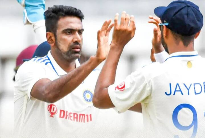 இரண்டாம் நாள் பாதியில் இந்திய அணி 438 ரன்கள் எடுத்தது.