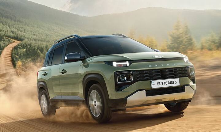 હ્યુંડાઈએ દેશમાં નવી સબ કોમ્પેક્ટ SUV એક્સટર લોન્ચ કરી છે. તેની પ્રારંભિક એક્સ-શોરૂમ કિંમત રૂ. 6.00 લાખ છે. આ SUV Tata Punch, Citroën C3 અને Maruti Suzuki Ignis સાથે સ્પર્ધા કરશે. આ માઇક્રો-SUV સાત વેરિઅન્ટ્સમાં ઉપલબ્ધ છે - EX, EX (O), S, S (O), SX, X (O) અને SX (O) કનેક્ટ.