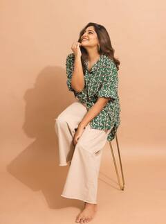 Manjima Mohan : ‘பறக்கும் ராசாளியே ராசாளியே நில்லு…' க்யூட்டான மஞ்சிமா மோகனின் க்ளிக்ஸ்!