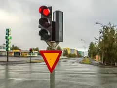 Iceland Traffic Light: ਦੁਨੀਆ ਦੇ ਇਸ ਦੇਸ਼ ‘ਚ ਦਿਲ ਦੇ ਆਕਾਰ ਵਾਲੀ ਟ੍ਰੈਫ਼ਿਕ ਲਾਈਟ, ਕਾਰਨ ਜਾਣ ਕੇ ਰਹਿ ਜਾਓਗੇ ਹੈਰਾਨ, ਵੇਖੋ ਤਸਵੀਰਾਂ