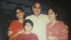 বাবা-মায়ের সঙ্গে দাঁড়িয়ে কে এই বলিউড নায়িকারা? চিনতে পারছেন?