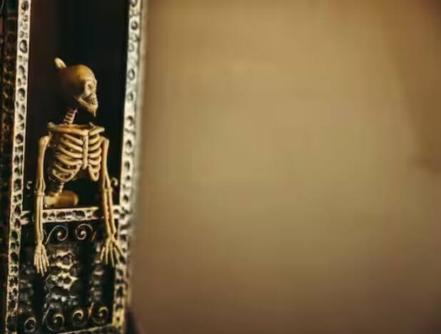 30 ਸਾਲ ਦੀ ਉਮਰ ਤੱਕ ਹੱਡੀਆਂ ਦੀ ਘਣਤਾ ਵੱਧ ਜਾਂਦੀ ਹੈ। ਇਸ ਤੋਂ ਬਾਅਦ ਕਸਰਤ ਕਰਨਾ ਅਤੇ ਕੈਲਸ਼ੀਅਮ ਦੀ ਸਪਲਾਈ ਦਾ ਧਿਆਨ ਰੱਖਣਾ ਬਹੁਤ ਮਹੱਤਵਪੂਰਨ ਹੈ।