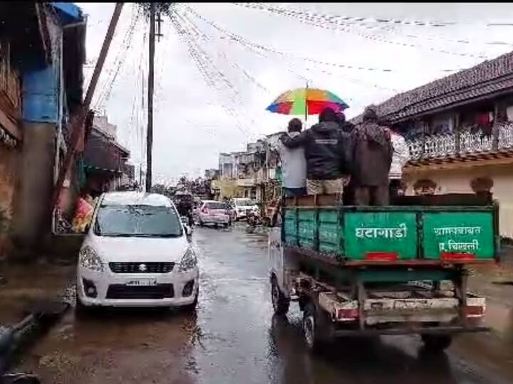 हवामान विभागाने कोल्हापूर आणि सातारा जिल्ह्यासाठी आज रेड अलर्ट दिला आहे.