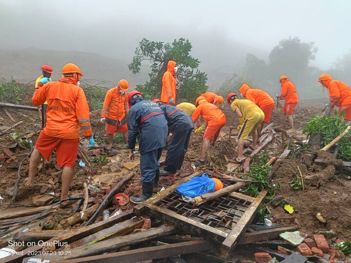 Irshalwadi Landslide : खालापूर तालुक्यातील इर्शाळवाडी दरड दुर्घटनेत ढिगाऱ्याखाली जीव शोधण्याचा प्रयत्न आजही एनडीआरएफचे जवान करत आहेत.