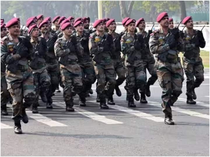Flat Footed in Indian army know what is it and why are they not allowed in indian army फ्लैट फुट क्या होते हैं और क्यों इस तरह चलने वाले लोगों को सेना में नहीं लिया जाता?