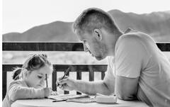 Parents Day 2023 Wishes:আজ Parents' Day, মা-বাবাকে কুর্নিশ জানাতে ভোলেননি তো?